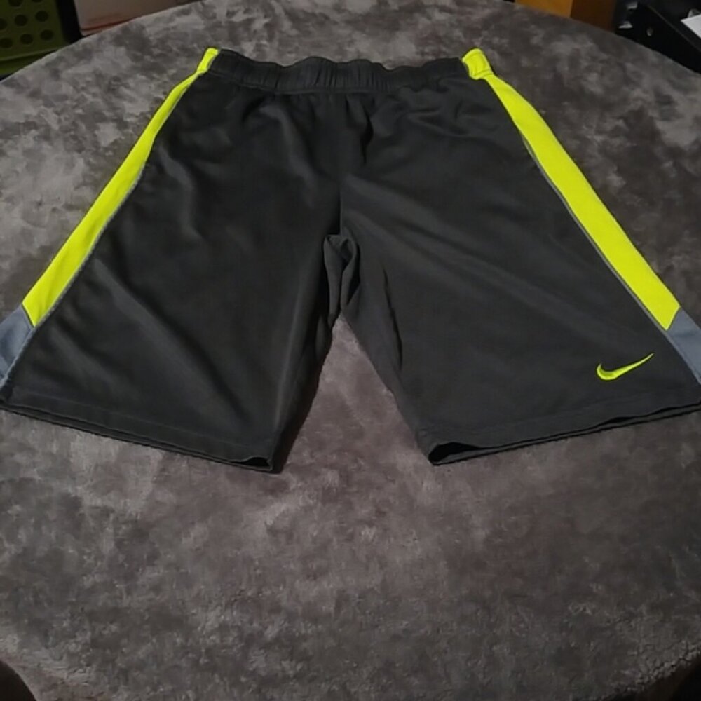 Nike Dri-Fit Gray And Yellow Shorts Size Large